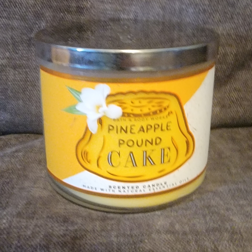 Bath & body works 3 wick candle